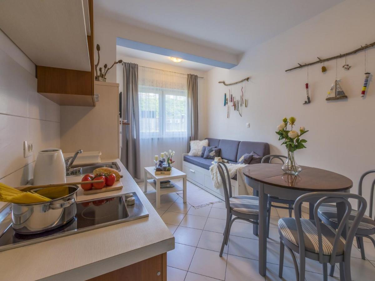 Apartments Rabbit Crikvenica Exteriör bild
